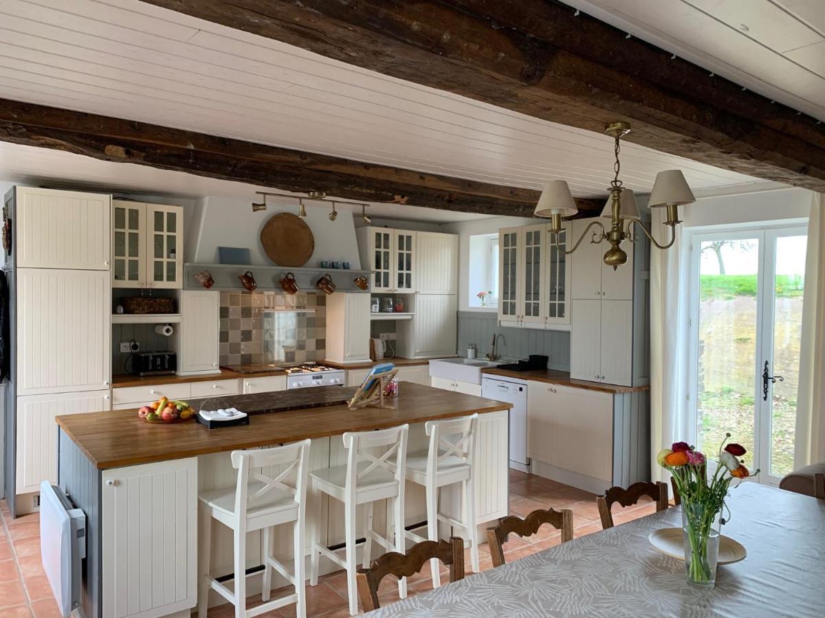 Entire Farm House Stay, La Gerouardiere Barenton Εξωτερικό φωτογραφία