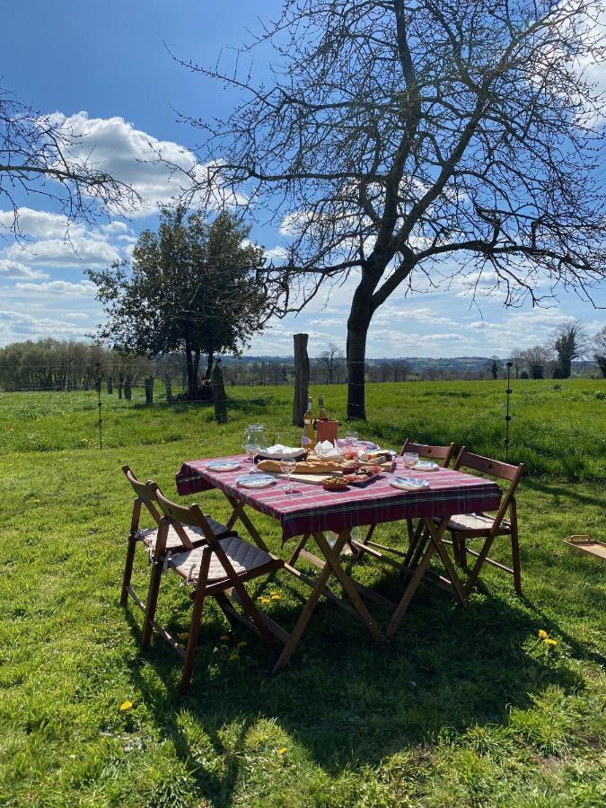 Entire Farm House Stay, La Gerouardiere Barenton Εξωτερικό φωτογραφία