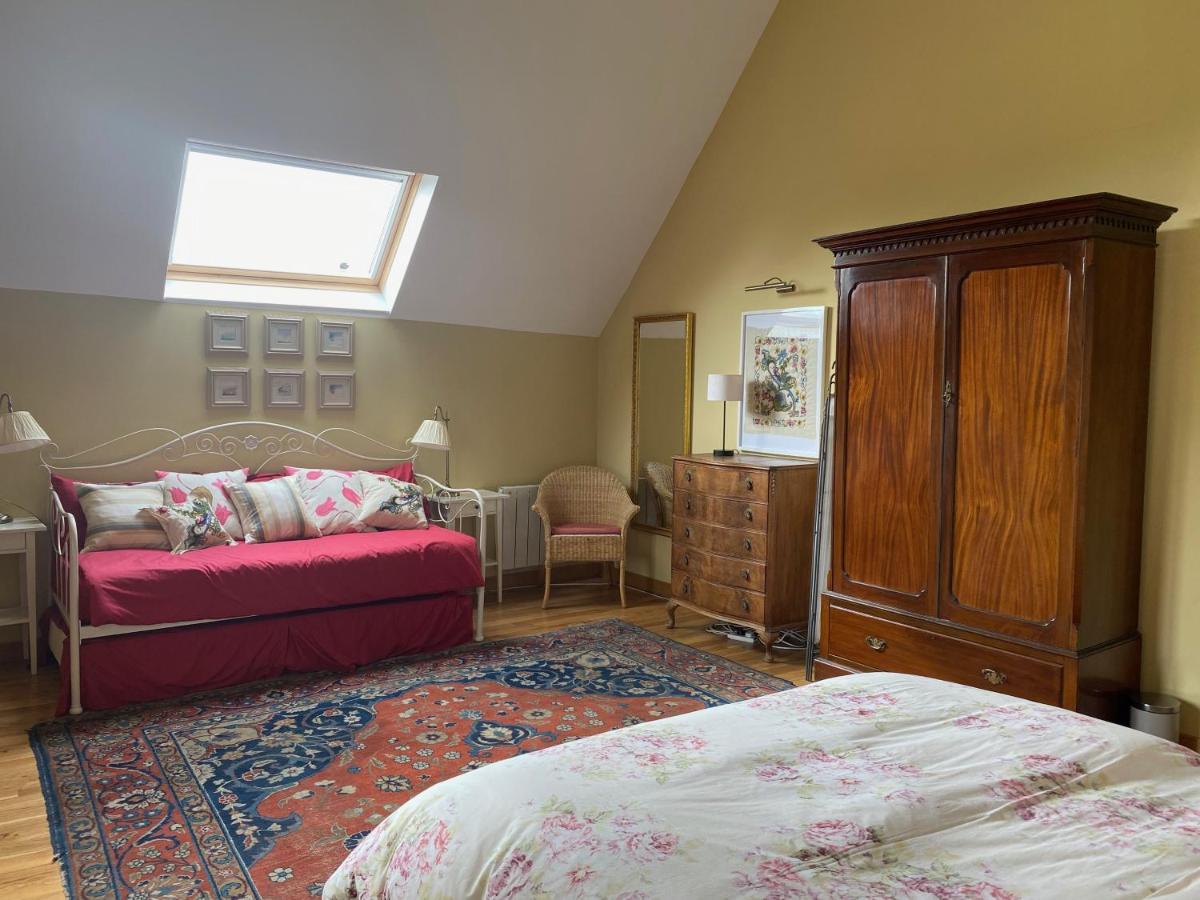 Entire Farm House Stay, La Gerouardiere Barenton Εξωτερικό φωτογραφία